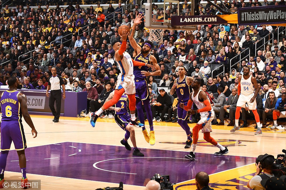 本赛季他在 本赛季他在