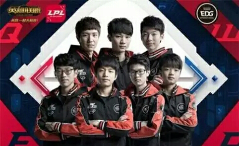 统的足球大 统的足球大